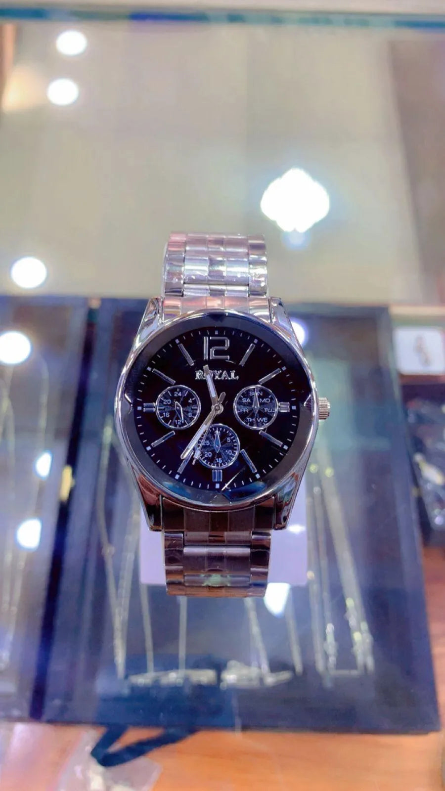 Stylish Men's Unisex Stainless Steel Watch - 1 Pc with Modern Look & Skin Friendly Strap